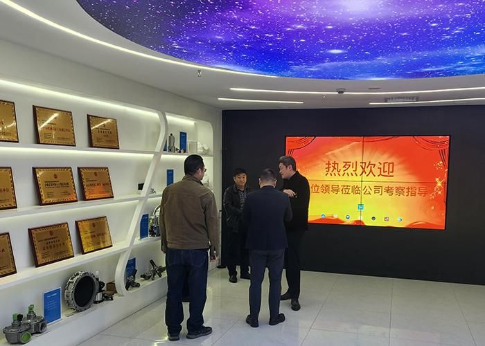 春意盎然—?dú)g迎客戶(hù)到訪(fǎng)我公司實(shí)地考察 洽談合作